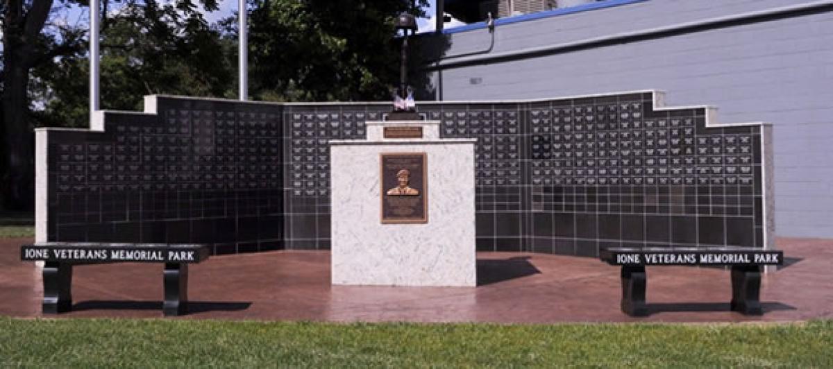 Veterans Memorial Park Wall